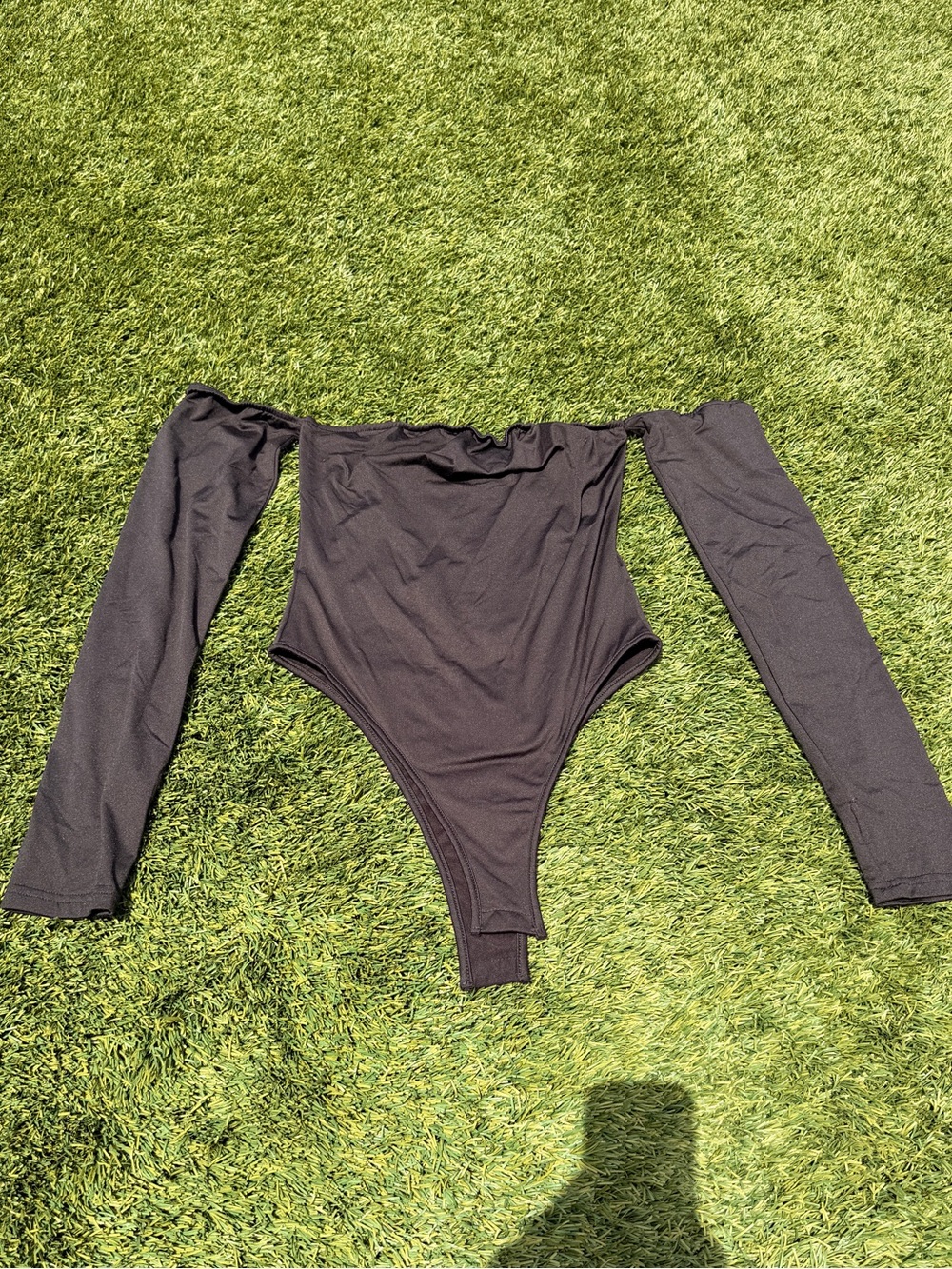 Off-Shoulder Long Sleeve Bodysuit - Black (Tried on didn’t fit me)